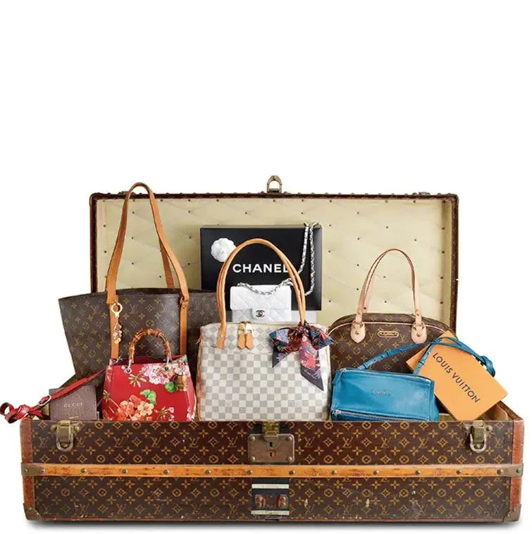 Vintage Luxury accessories handbags and jewelry.