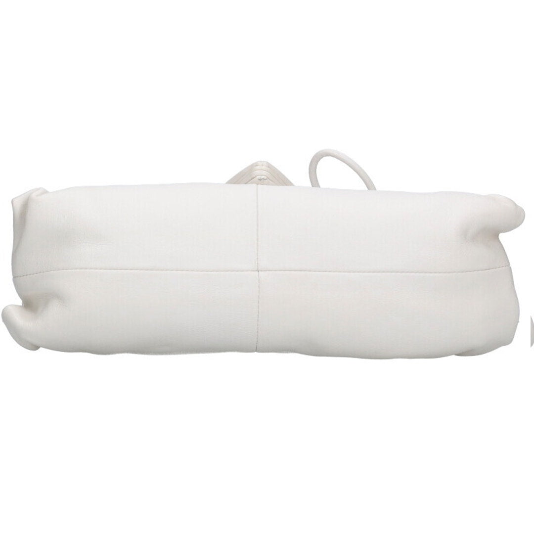 Bottega Veneta Trine Triangle Clutch in White Leather | Daniel Lee Era Bottega Veneta