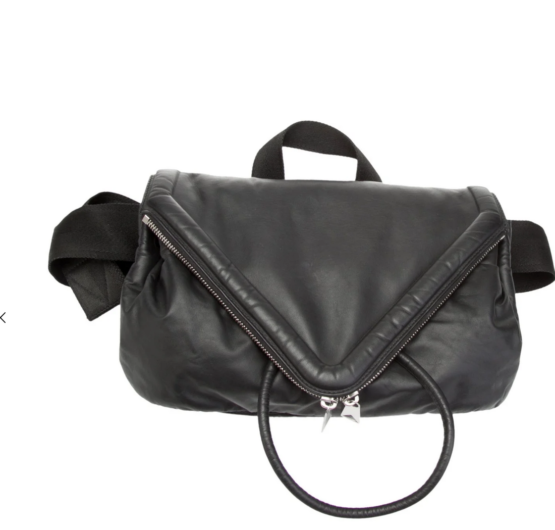 Bottega Veneta Nappa Beak Belt Bag – Black Lambskin Bottega Veneta