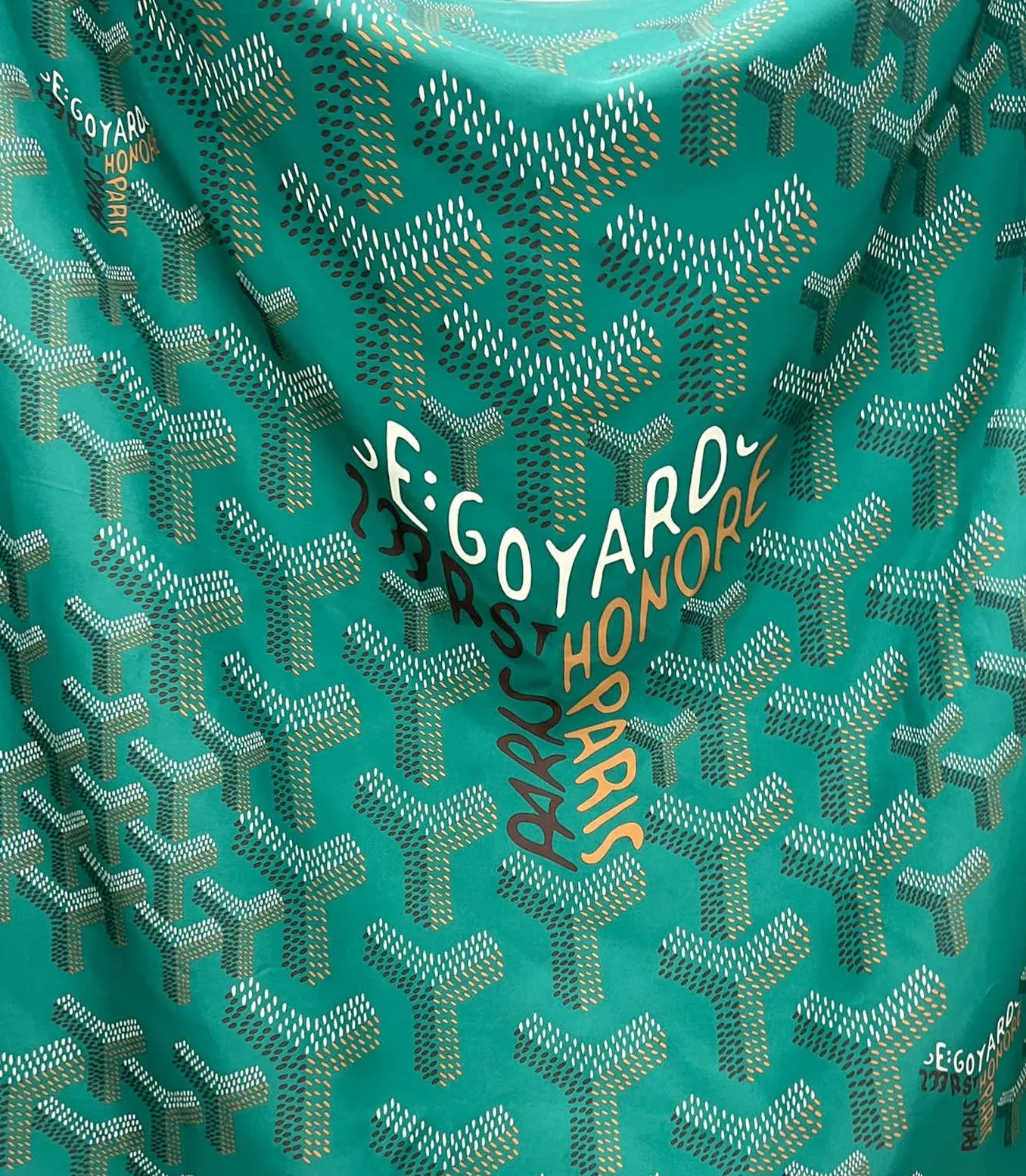 Goyard Scarf N°1 – Green Silk Square with Chevron Print, Made in France Goyard