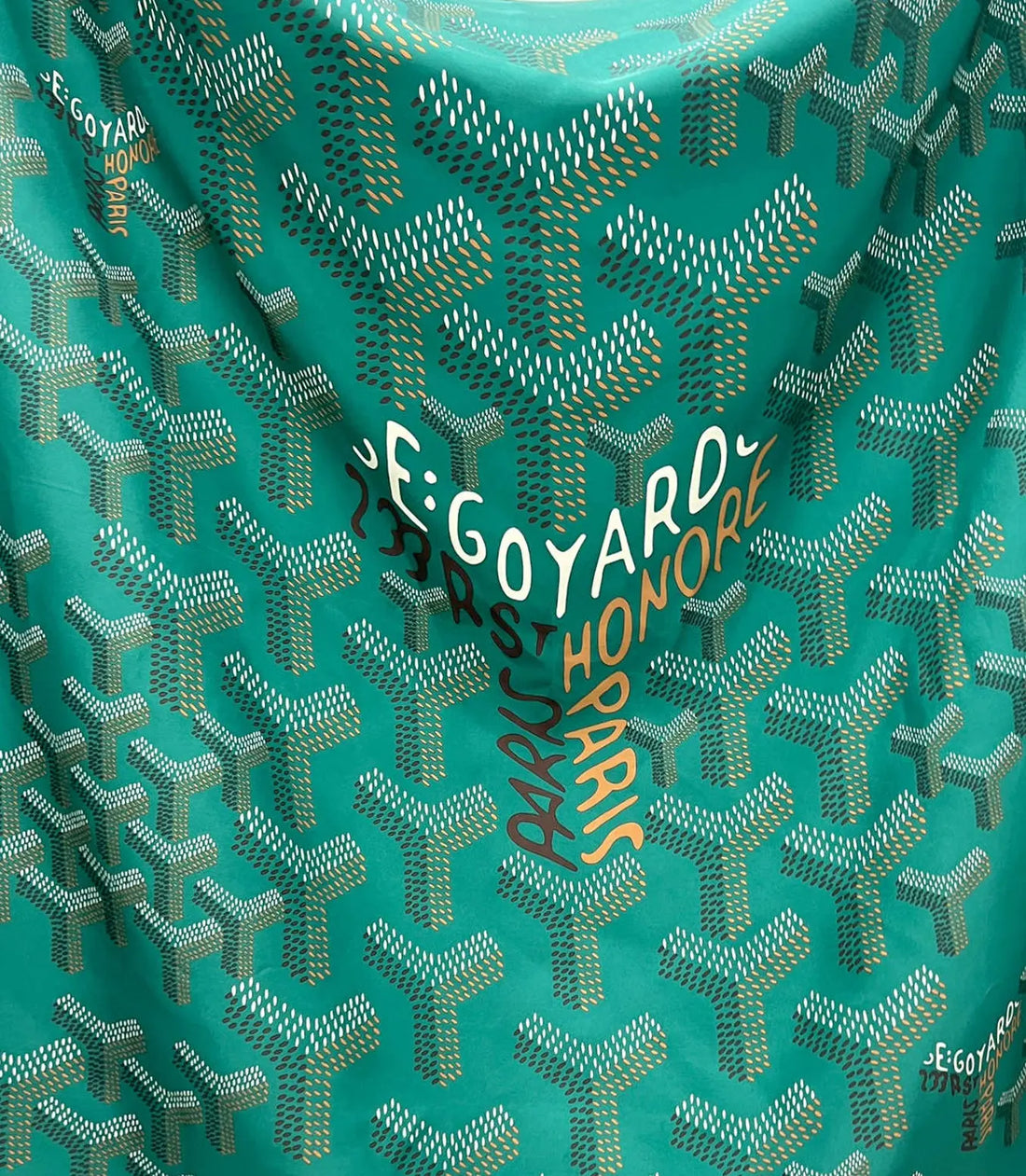 Goyard Scarf N°1 – Green Silk Square with Chevron Print, Made in France Goyard