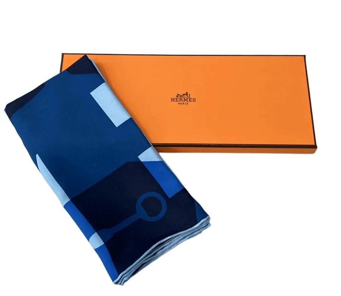 Hermès Petit Carré Silk Scarf – Vintage 42cm Square Hermes