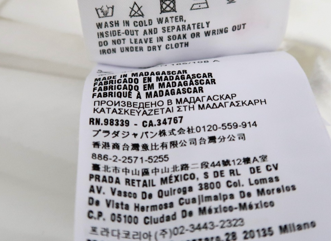 Prada Men’s White V-Neck T-Shirt – Model UJM493 S151, Size XXL Prada